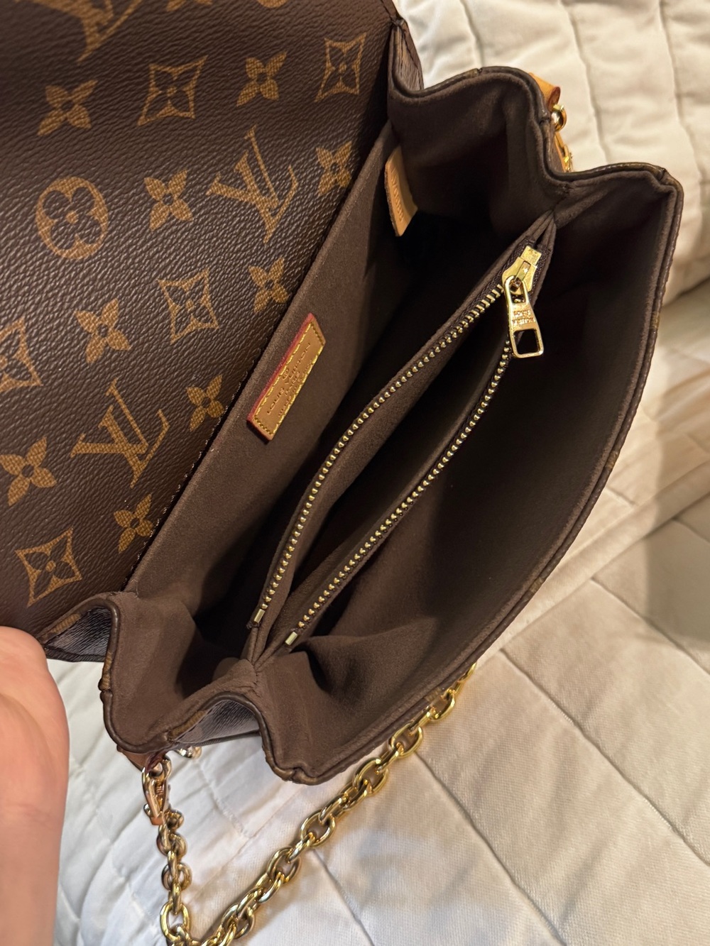 Louis Vuitton Monogram Canvas Crossbody Bag in Brown with Gold Hardware - Picture 2 of 5